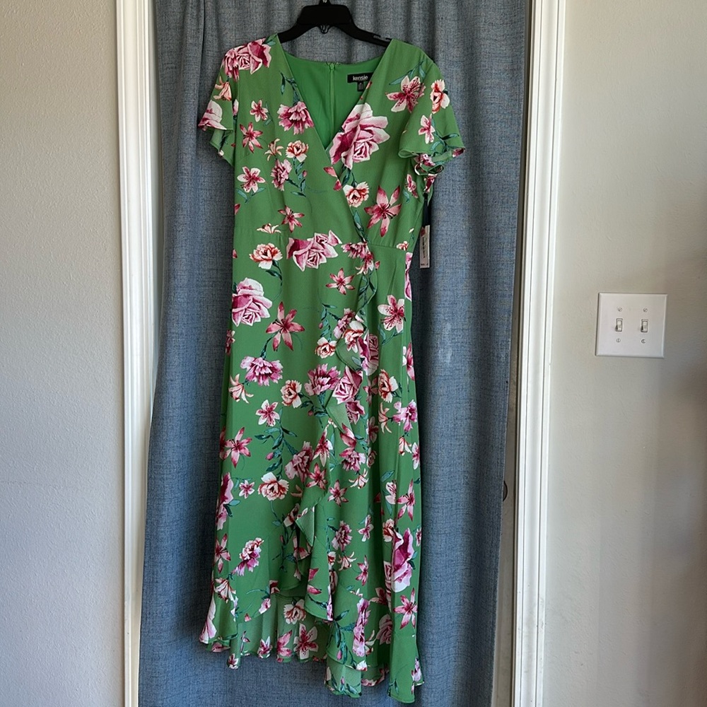 Green and pink floral summer dress🌺🌸